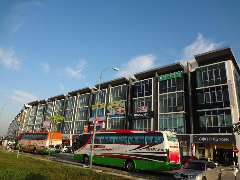 Comma Hotel Bandar Saujana Putra Экстерьер фото